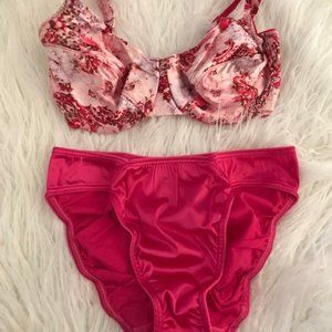 NWOT VICTORIAS SECRET SECOND SKIN SATIN BRA/PANTY SET